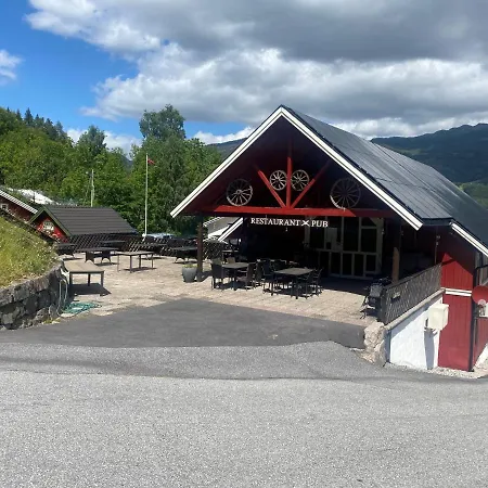 Garvikstrondi Κάμπινγκ *